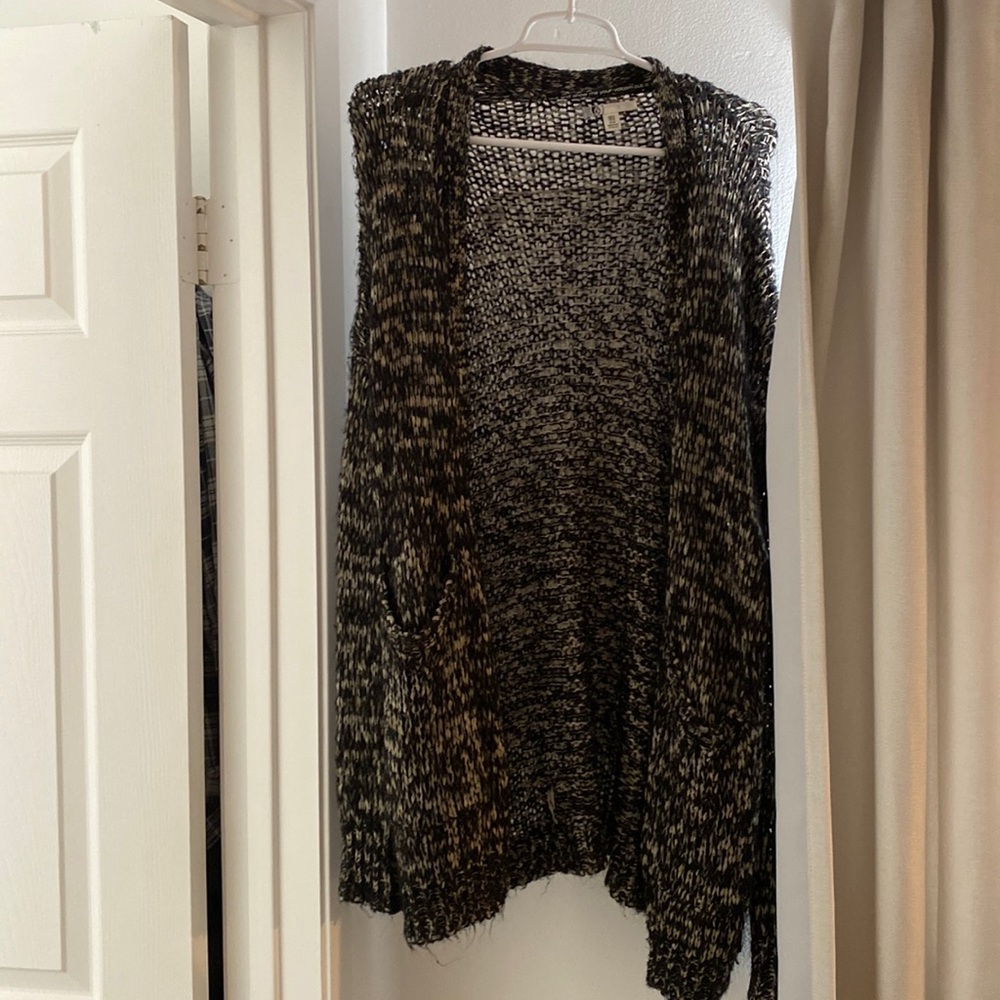 Volcom sweater with pockets xs